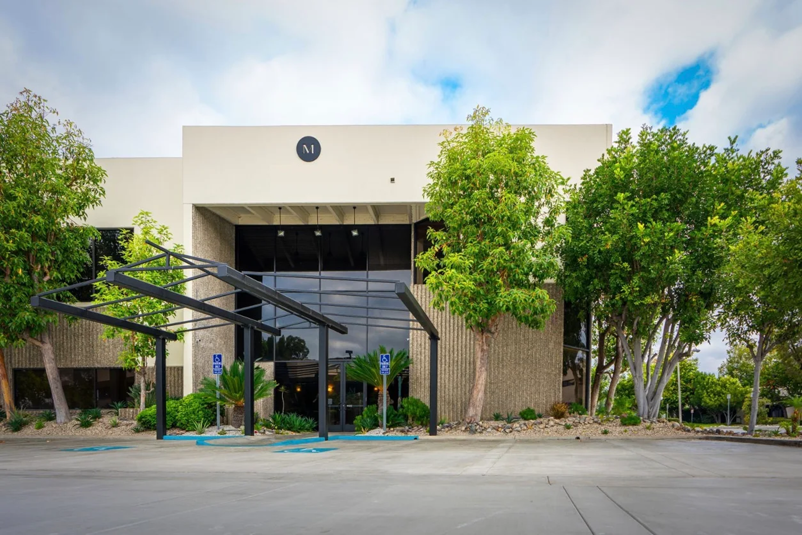Hamid Financials professional office and financial planning workspace